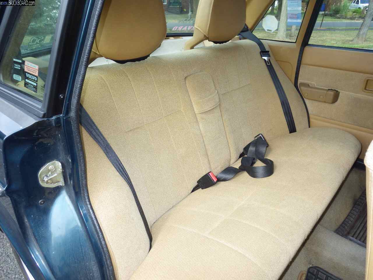 Volvo 200 -- 07- rear seats
