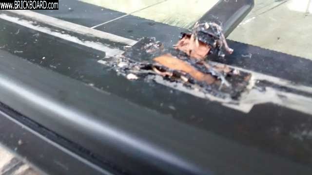 Volvo 200 -- rear defrost connection
