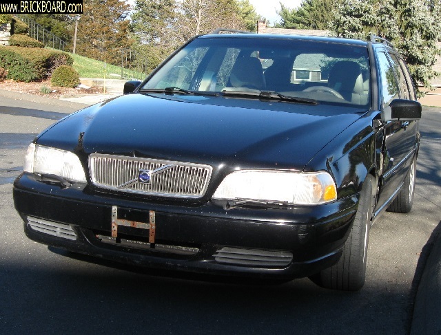 Volvo -- Black GLT V70