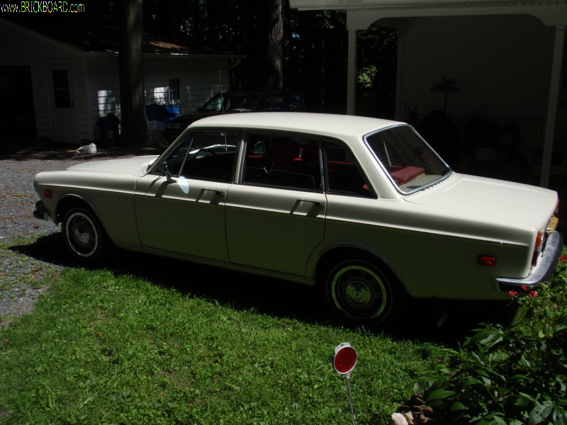 Volvo 140-160 -- 1971 164 garage find