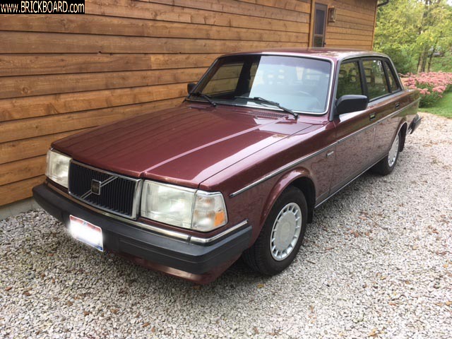 Volvo 200 -- 89 240