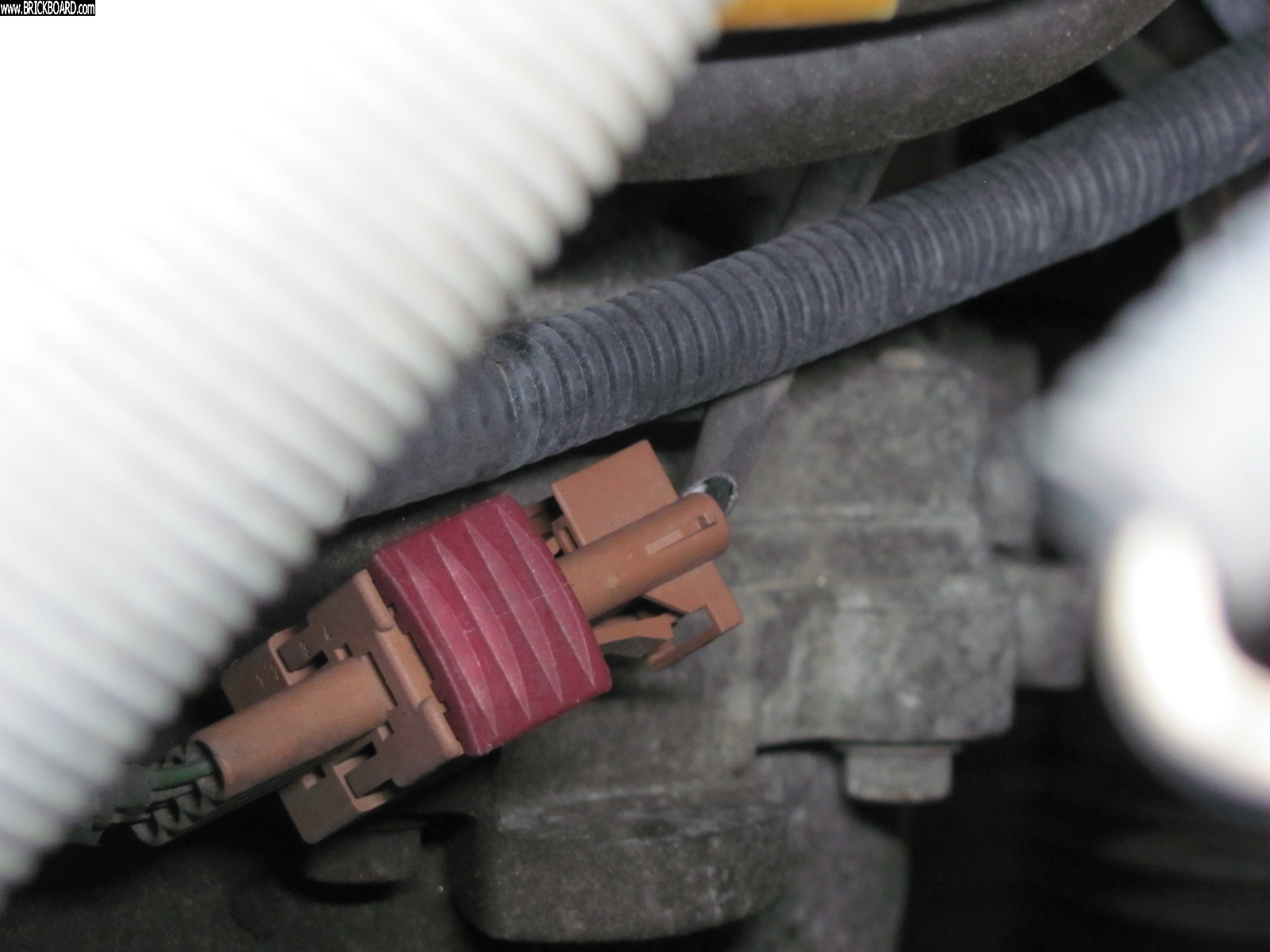 Volvo 850 -- My 02 sensor Connector underhood. early 1995 5spd