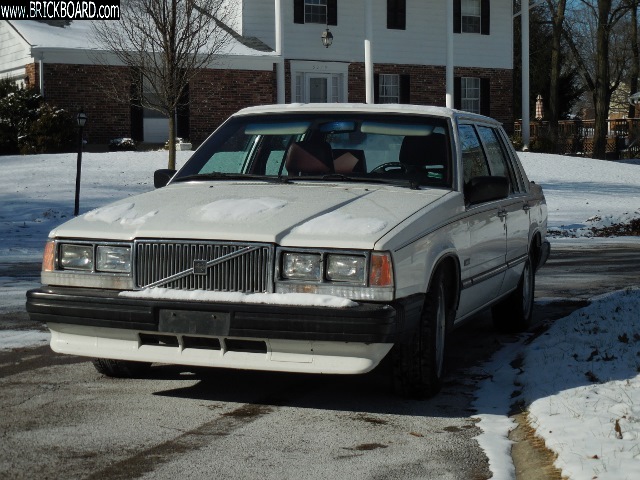 Volvo -- 1988 740 GLE