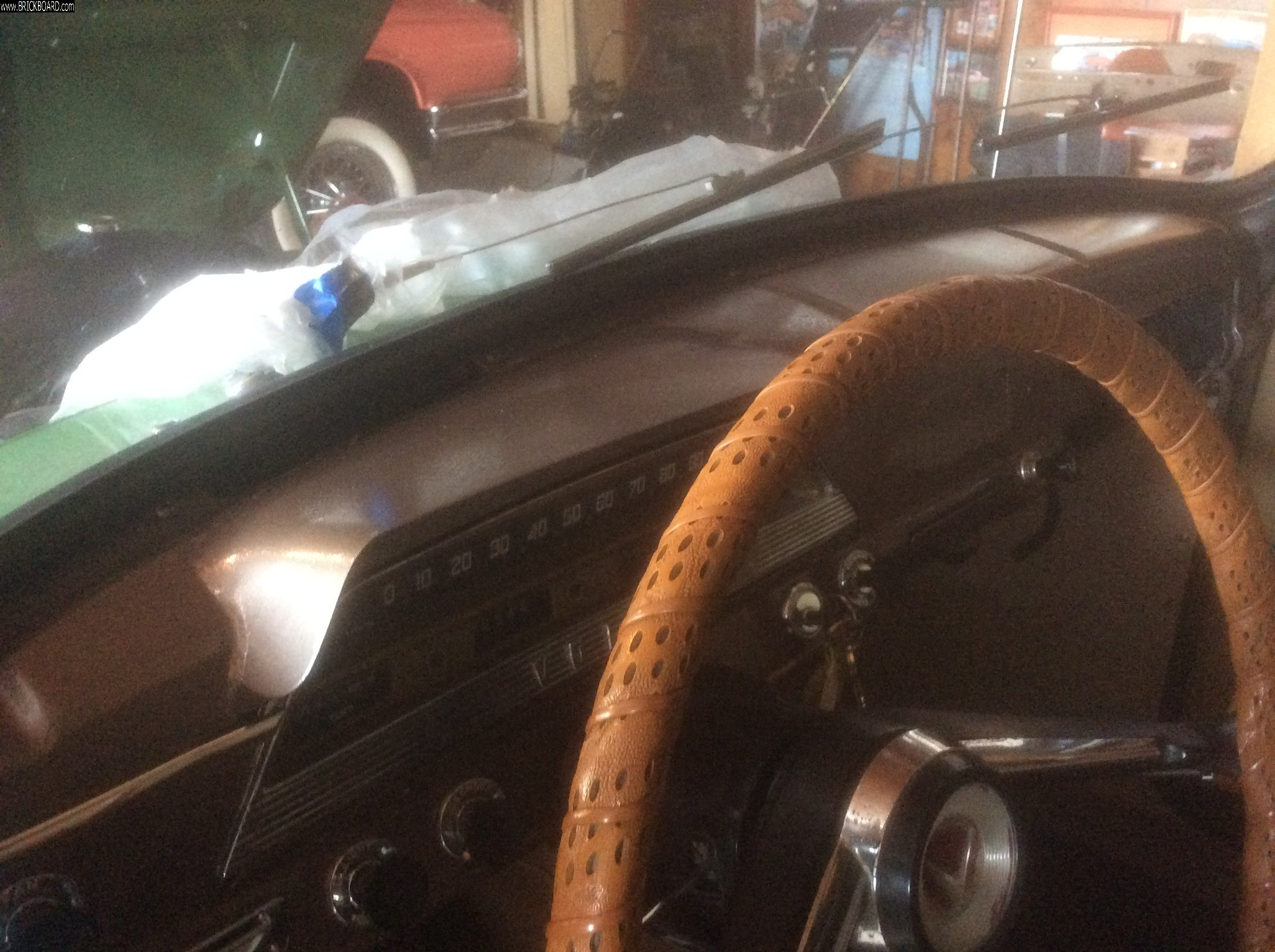Volvo -- 1960 pv544 dash cap